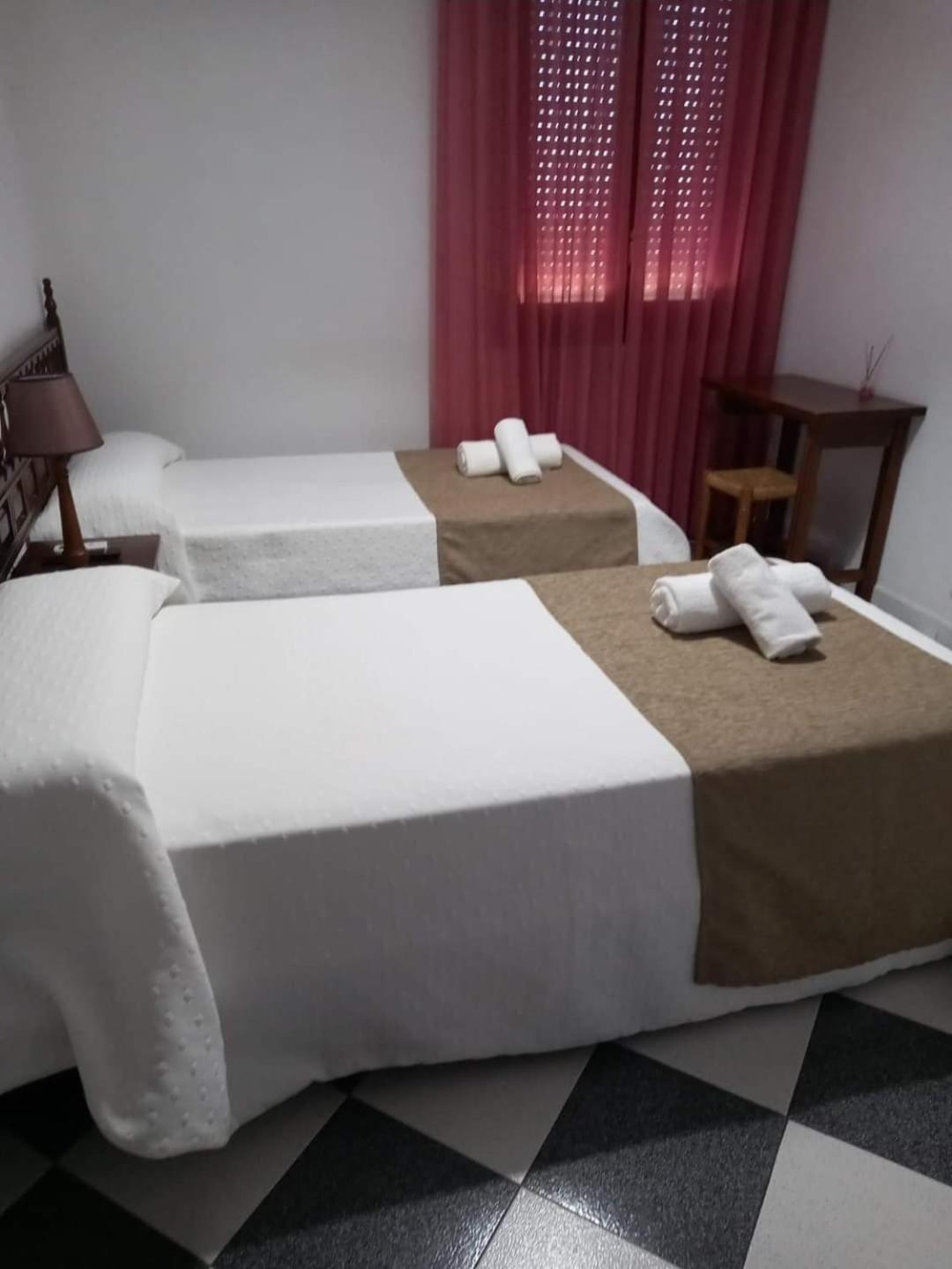 Hostal El Fogon De Felisa Herrera del Duque Exterior photo